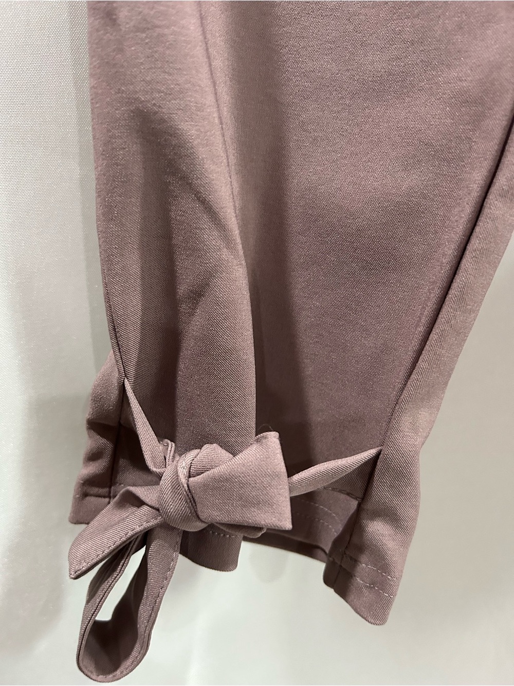 LN Grace Karin Mauve Tie-Waist Paperbag Pencil Pants - Picture 4 of 6